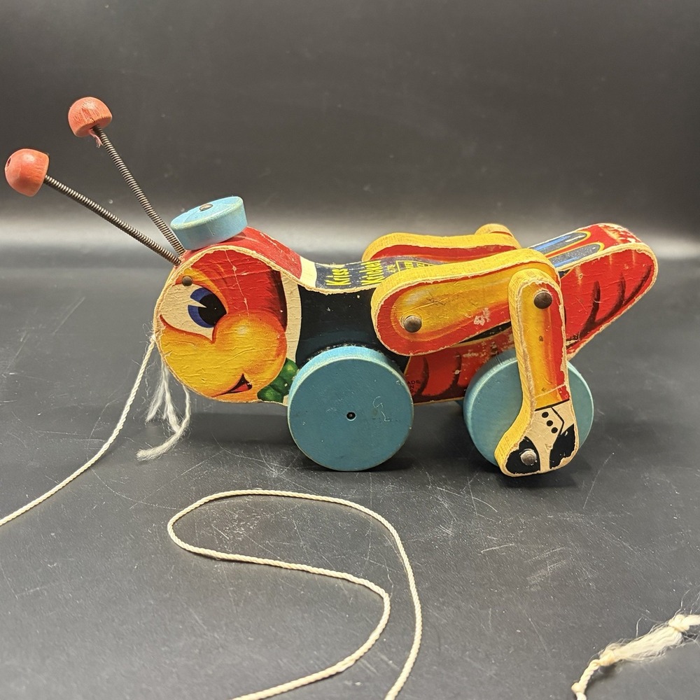 Vintage Fisher Price Kriss Kricket wood Cricket Pull Toy #678~WORKS